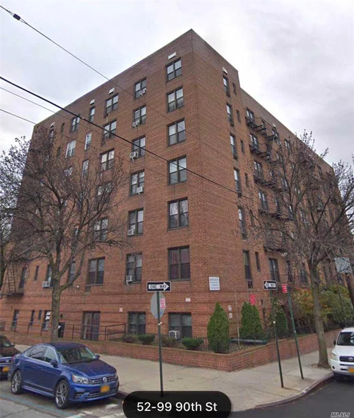 Condo Building, 2 BR, 1BA, Close to All. Rego Park Mall, Queens Mall. Grand Ave R, M Train, Bus Station.