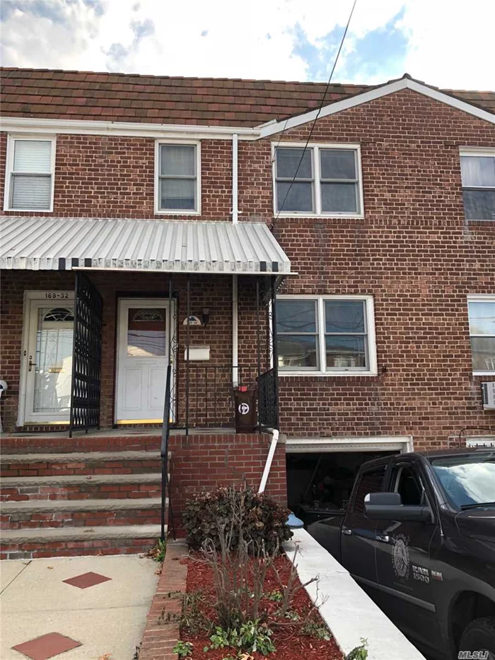 Hardwood Floors, Washer/Dryer Hook-Up - Must Bring Own Units. Use Of The Backyard. Near All!! Applications Must Include Past 3 Months Of Bank Statement As Well As Credit Report And 2018 Tax Return. No Pets!!!