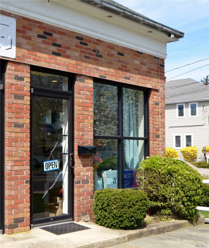 Three Room Professional Office Suite, Ideal for Accountant, Attorney, Insurance, Or Chiropractor, Etc. Great Exposure On Main Road With Ample Parking.