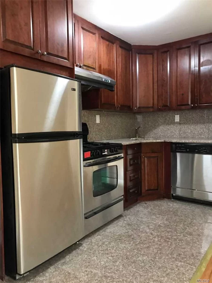 Fully Renovated 3 Bedrooms, 2 Full Baths Apartment With Balcony Located on 2nd Floor Of A New Brick House. Brand New Kitchen, Bath, Washer & Dryer, Fresh Paint and Hardwood Floor. Central Air & Heat. Share Water and Heat Bill With 1st Floor Tenant...School Dis #26....Close To Shopping, Restaurants & School. Easy Access to Major Highways. Bus Q33/Qm5/Qm8/Qm35