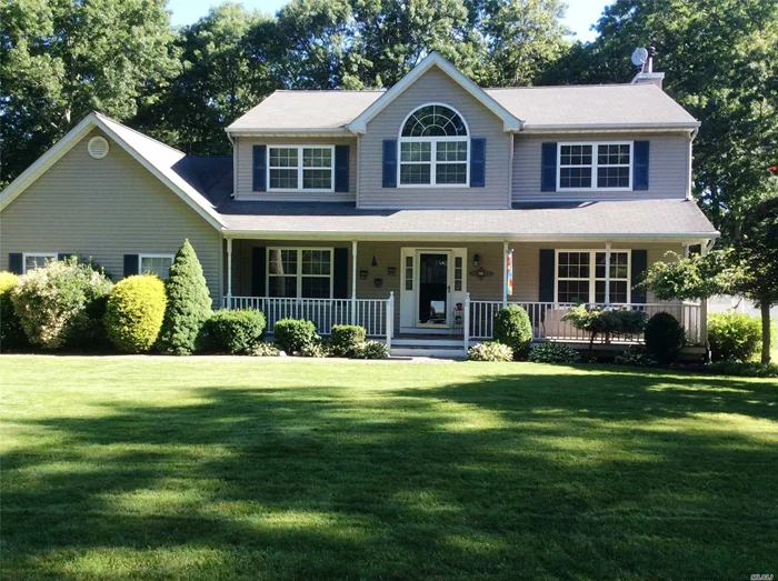 Beautiful 4 Br Colonial on a Cul-de sac. Features Fireplace in den with custom built ins. Updated Kit w/Granite and Stainless-Steel appliances. Hardwood Floors. CAC. Beautiful inground pool. Beautifully Landscaped! Don&rsquo;t miss out on this great home.