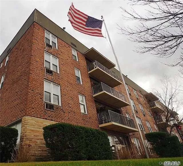 Top Floor Updated Unit, Pool View, Updated kitchen and bath, sleeping area, LR, DR alcove, lots of closets, Heat , Water And Cooking Gas Included W/ Free unassigned Parking in lot available.