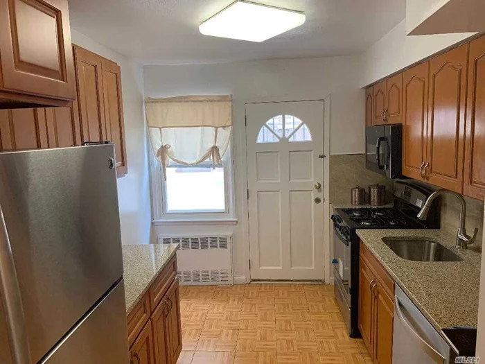 New Updated Kitchen And Bathroom, Big Balcony, Convenient To Queens College And St. Johns University, Bus Q25/Q34/Q65/Q64.