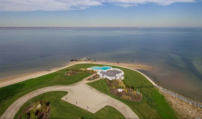 Land&rsquo;s End is the premier waterfront residential enclave on the North Shore of Long Island, offering just five exclusive buyers architecturally stunning homes in an once-in-a-lifetime setting in a most prestigious location within a top achieving school district, easily commutable to NYC. Lot #2 - Total acreage 2.93 acres. Net acreage 2.06 acres