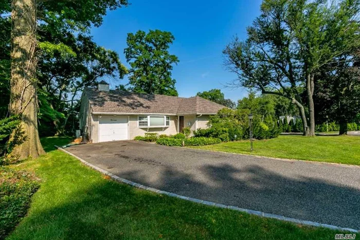 Sunny Mint Ranch With 3 Bedrooms 2 Full Baths. Beautifully Renovated Kitchen and Baths. Wood Floors. Large Finished Basement With Storage and Laundry. Great Neck South Schools. Close To Shopping and Highways.