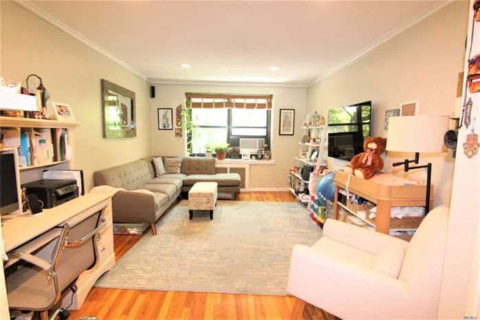 A Beautifully Renovated Large One Bedroom Apartment with Wall to Wall closets in Bayside. Must See!! All Utilities but Electric is included. Windsor Park provides Outdoor Pool, Outdoor Tennis Court, Security And Many Playgrounds. Close to all you need: Shops, Restaurants, Pharmacy, Banks, Parks etc. - Requires Board Approval