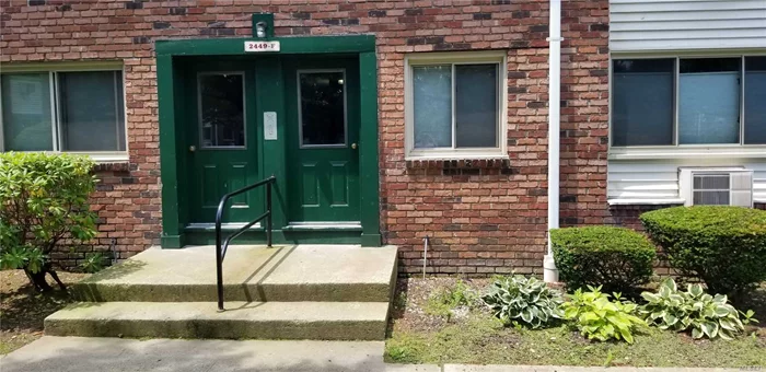 Come see this newly updated apartment with brand new moldings and stained floors! A Deluxe Large 1 bedroom with 4 closets, dog and cat friendly, a pool, a gym, and a dog run all in the co-op! This unit perfectly tucked away in a beautiful court yard with an excellent view of the pool from the living room. Do not wait!!