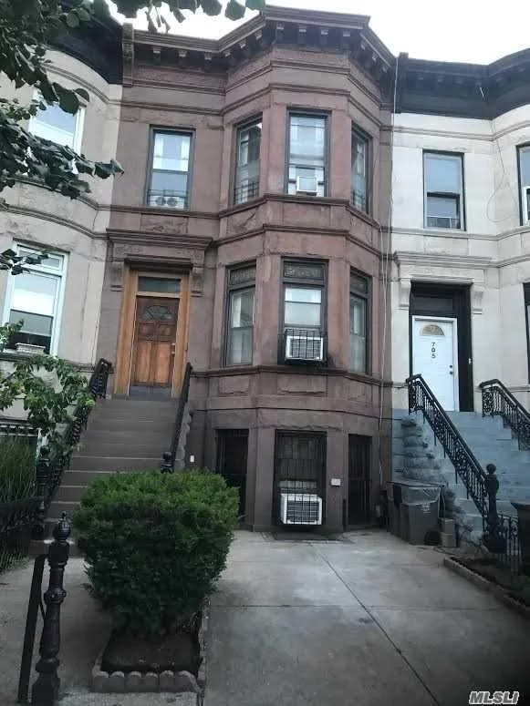 Great opportunity to own a Bedford Stuyvesant Brownstone with original hardwood floors, 1st Floor Duplex with a 3 Bedrooms, 2 full Baths,  2nd fl 3 Bedrooms and full Bath,  this House has approximately Unused Far of 980 sqf,  great for Investors or to live in. Conveniently located just 5 min from J, A & C train,  bus to Downtown Brooklyn and Commercial Area. House needs work sold As Is.