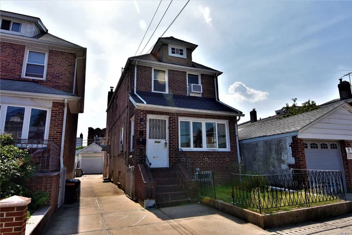 Lovely, Cozy Junior-4 Apt (1-2 Brs) In Bayside Private House. Updated Kitchen and Bath. Lots Of Lights. Hardwood Floor Throughout. Heat Included! Nice Back Yard Included Too! Walk To Lirr Auburndale Station. Close To Q28, Q76, Q16. Prime Location. Close To All!