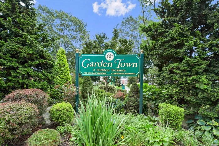 Spectacular & Spacious 2BR, 2BA Co-op Situated On The Well Maintained Grounds Of Garden Town. Very Large Entrance Foyer, Updated Kitchen & Baths, New Wood Floors, Crown Molding Throughout, Washer/Dryer In Unit, Closets, Galore Plus Attic For Additional Storage. Beautiful Terrace W/Great View. Near LIRR. A MUST SEE!!!