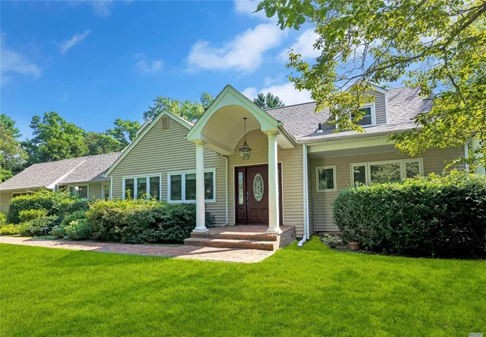 Preached up from the road sits this lovely 10 room farm ranch. master on the min level. This home has a great floor plan to go with a beautiful shaped lot . 5 bedroom 3 full baths with in-ground pool. In Locust valley schools the village of Upper Brookville