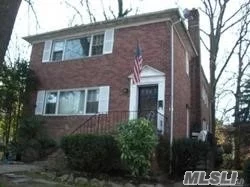 Renovated 3 bedrooms 2 baths top location, near LIRR, shops & restaurants. Option of schools North or South.Lower level has living area + laundry room + full bath and a lot of closets. First floor of a 2 family house. Huge backyard.