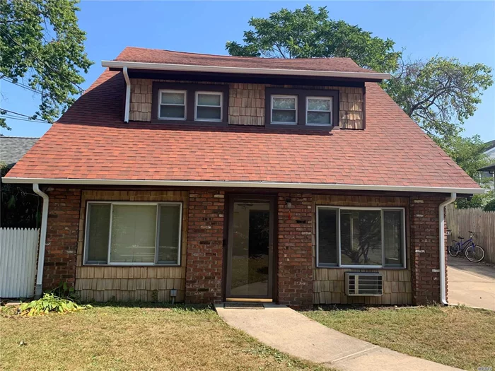 Beautiful Home Located In Albertson, First Floor Rental With 2 Bedrooms, 1 Full-Bath, Eat in Kitchen, Living Room and Dining Room, with Washer and Dryer. Harricks School District!! 20 Mins to Flushing!!!