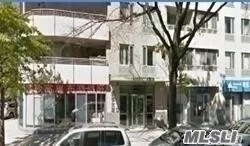 Located At Center Of Downtown Flushing, Convenient To All, 24Hrs Doorman., $1850/M Rent Income.