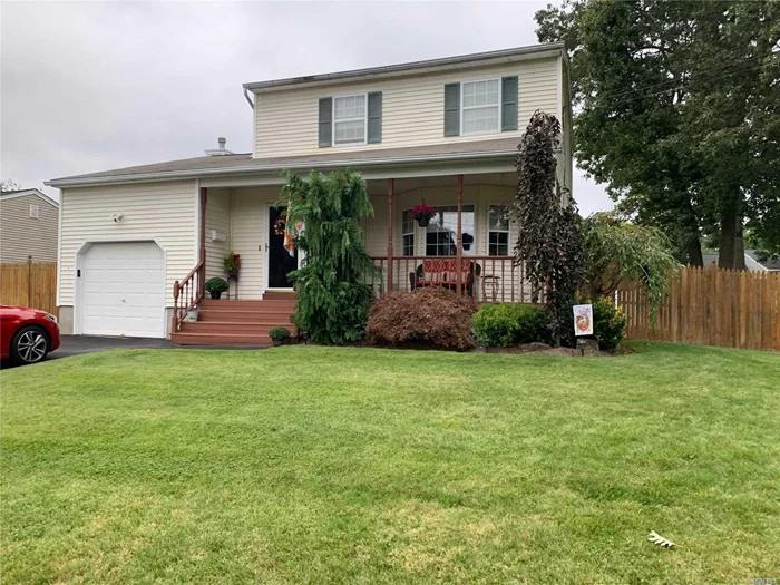 Diamond 3 bedroom 3 1/2 bath Colonial with Charming front porch. Master Bedroom Suite, full finished basement with OSE, room for Mom. CAC, IGS, and Security System. Come see this immaculate move in ready colonial in Islip School District.