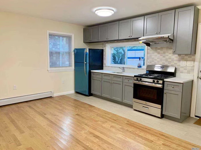 Newly Renovated 1Fl and Basement. Beautiful 3 Bedrooms 3 Full Baths Open Kitchen with Dinning room .Closed to St. John&rsquo;s University and Queens College . Near Transportation Q65 Q46 Qm1 Qm5 Qm6 Qm7 Qm8 Qm35 Qm36. Close to Union Turnpike and 164th St.