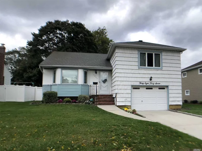 Great Split Level in Move In Condition. Clean and Bright with gleaming hardwood floors, large kitchen with stainless appliances, crown molding as a beautiful finishing touch. Manicured property with a large backyard for entertaining. A must see.REDUCED AND OWNER WANTS OFFER