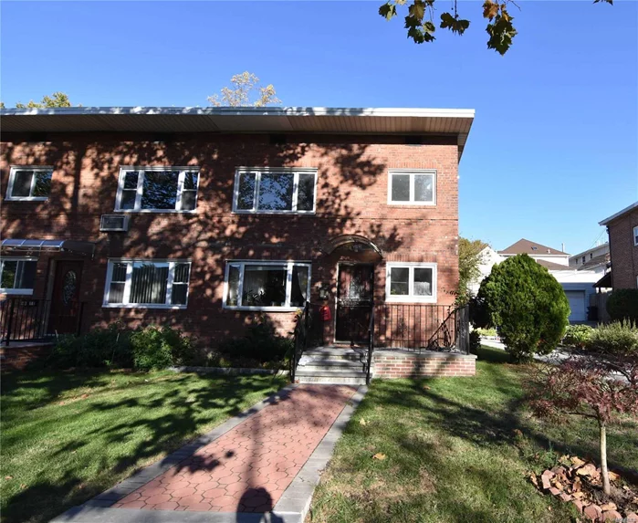 Beautiful Large 2 Brs In Bayside, Completely Renovated! New Kitchen, New Bath, New Appliances, New Floor. Walk To Alley Park, Top School District #26. Close To Springfield Blvd, Bus Q27, Major Highway and All!