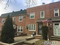 Beautiful Whole House Rental In Prime Bayside Area. 3Brs, 2Baths, Finished Basement. Updated Kitchen and Bath. Brand New Hardwood Floor Through Out. School District #26, J.H.S 74, Francis Lewis H.S. Close To All!