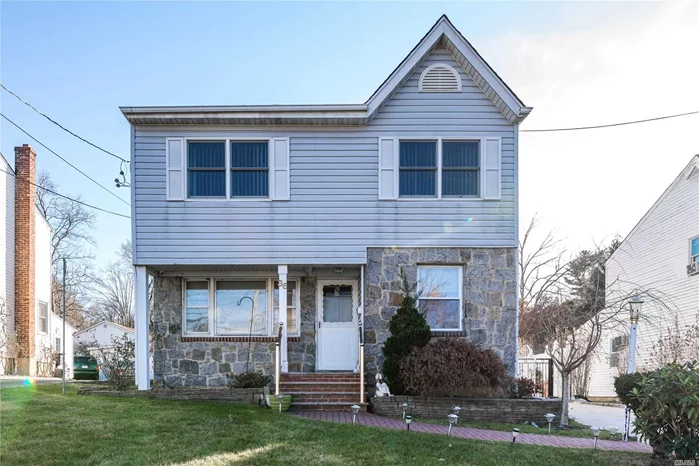 Beautiful Colonial with 1706 sq.ft living space. Offers 4 bedrooms and 3 full bath, finished basement,  Formal Dining room, Living Room, and huge backyard. Newly Renovated on 2018,  Ready to move in.