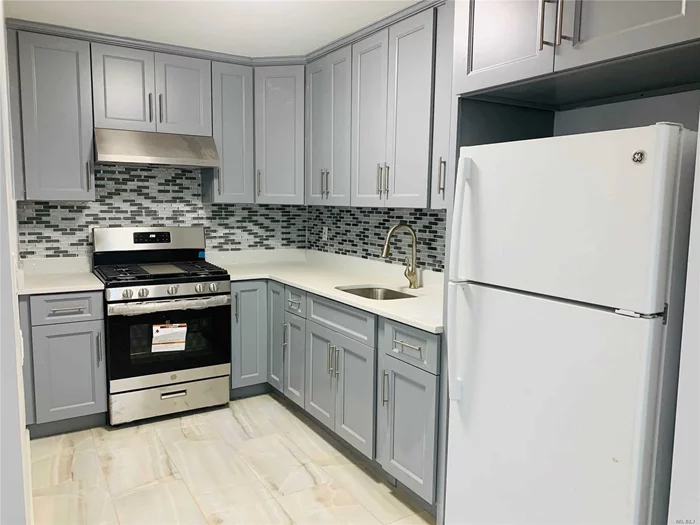 New Renovated 1 Bedrooms Apartment With Balcony. New Kitchen, Spacious Living Room. New Hard Wood Floor. Easy Commute To Manhattan. Subway M, R Train/Express Bus.