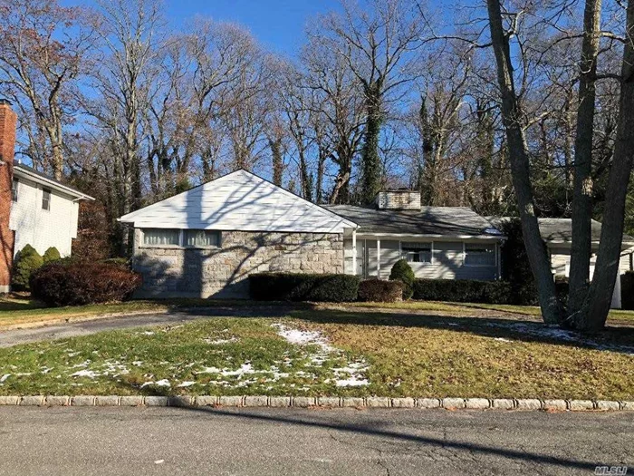 Calling all investors and builders! Half Acre Lot with home, home needs TLC. Syosset Schools- Walt Whitman Elementary, H B Thompson MS & Syosset High School! Bring this home on an oversized property back to it&rsquo;s original glory! Will NOT Last!!