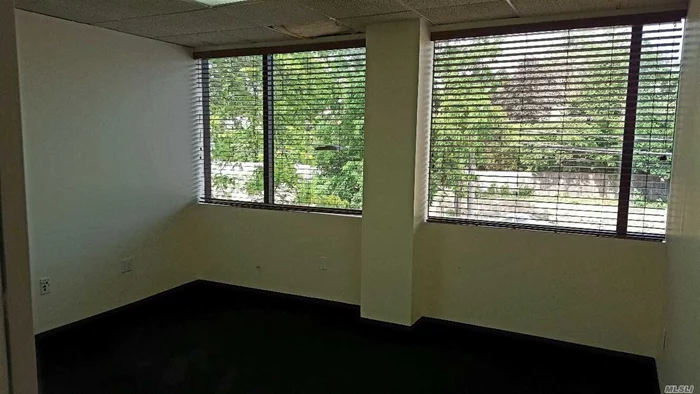 Private 2nd Fl Office In Elevator Building With Shared Waiting Area, No Fee