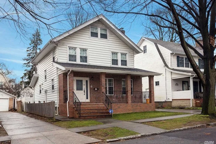 Very Beautiful and Elegant House,  Totally renovation in 2013, All Circuits in the house were replaced with 220. one block to the park and bay , Close supermarket , School , LIRR Bus Q13, Q31, Q12