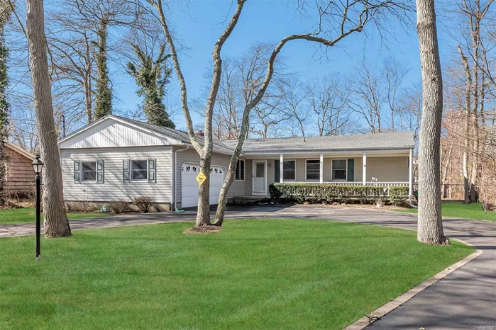 South Of Montauk...4 bdrm/2bth, L shaped Ranch, all wood floors thru out. Open flr plan. Nice size bedrooms. Master suite w bth. EIK with New stainless steel appliances with granite counter top. Huge Den w fplc/ cathedral ceiling. Nice size deck/ property (100 x 200) great for entertaining .