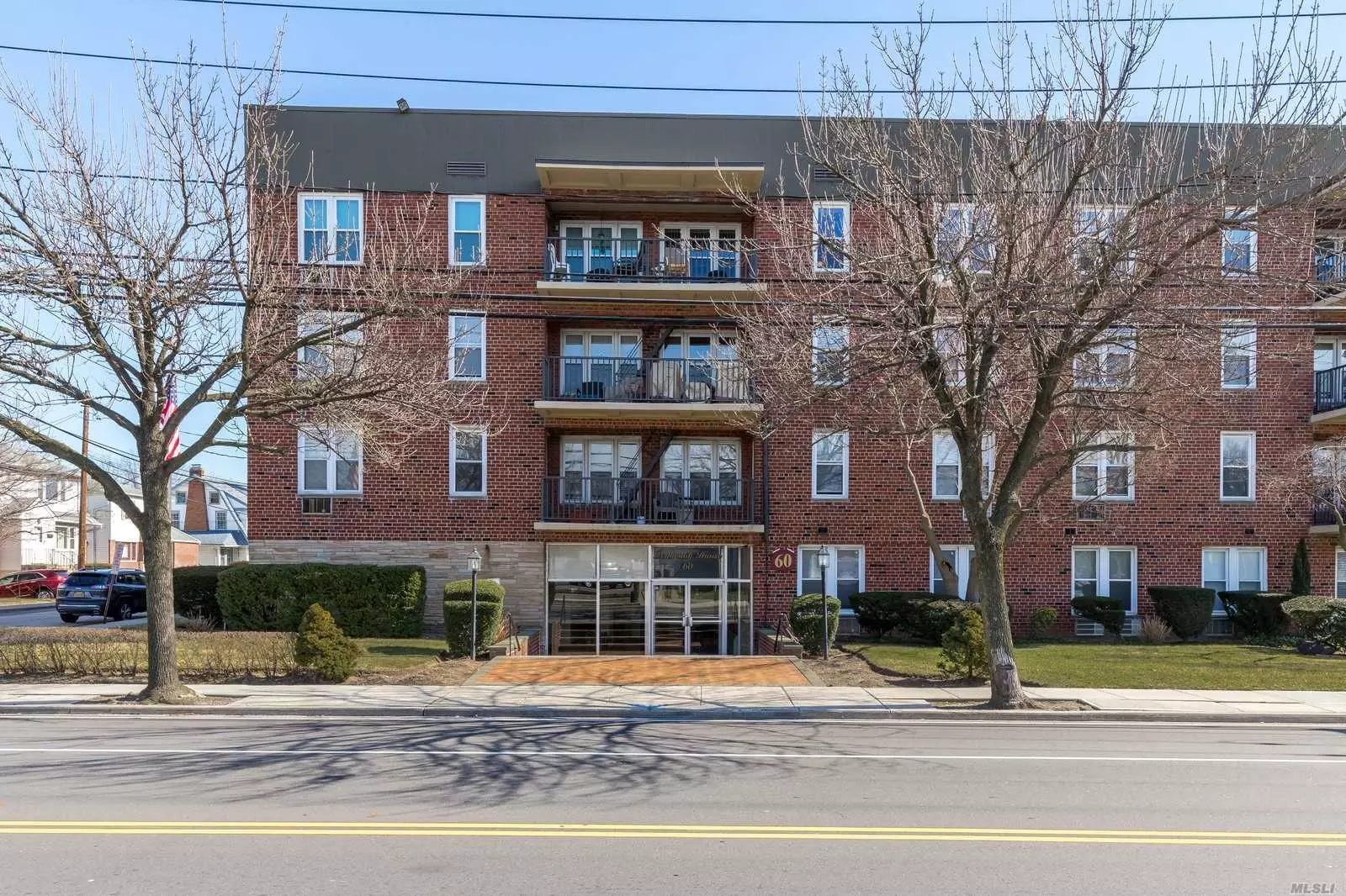 A Must See! This Beautiful 2 BR Unit Will Check All Your Boxes. Huge Master Bedroom, Brand New Renovated Kitchen, Close To The Train & Highway Which Make For An Easy Commute.