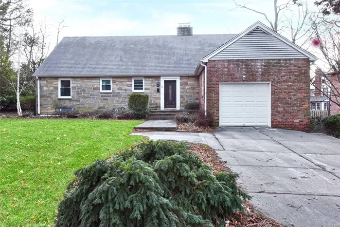 Spacious 5Br 3Bth Farm Ranch in University Gardens. Living Rm with Fireplace, Formal Dining Rm, Full Renovated Eat-In Kitchen, Hardwood Floor Throughout. 3 Bedrooms 2 Baths on the 1st Floor. 2 Bedrooms 1 Bath on the 2nd Floor. Full Finished Basement. 1-Car Attached Garage. University Gardens Community Pool and Tennis Club. 0.2mi to N20, N21 Bus Lines. Lakeville Elementary, Great Neck South Middle & High Schools. OPEN HOUSE BY APPOINTMENT ONLY.