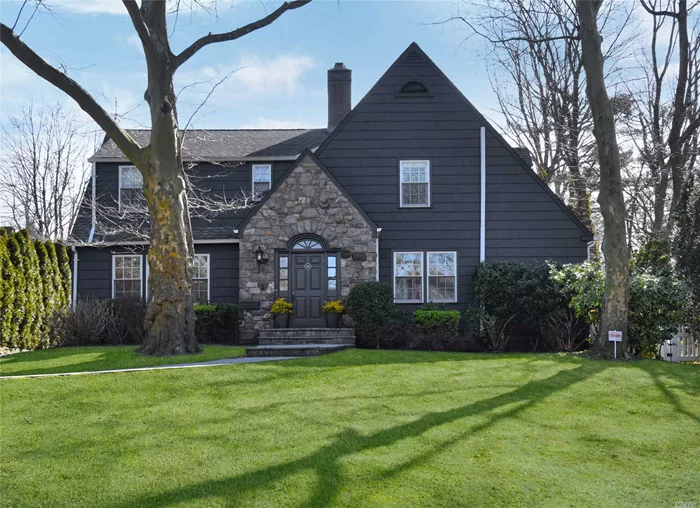 Exceptional in every way! Owner/designer reimagined this stunning, sunlit 4 bedroom, 3.5 bath colonial creating a turnkey residence for relaxing with family or entertaining on a grand scale. Beautifully set in desirable Beacon Hill with Beach Association Membership with fee. Only .6 mile to LIRR. Seller will do a virtual walk- thru for potential buyers.