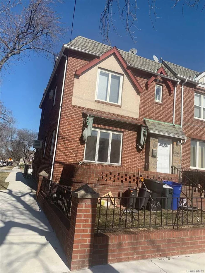 Stunning spacious brick house sits on a nice quite block.Newly renovated wtih 4bedrooms 3 full bath.Super convenient location, close to major highways/parks/Train station, etc.Zoned for howard beach school.Must see.Wont last.