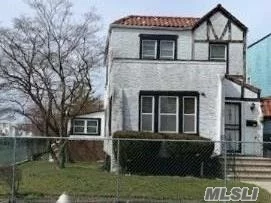 Great investment property , location,  location beautiful 1 Over 3 bedrooms in the heart of Laurelton. Near to all.