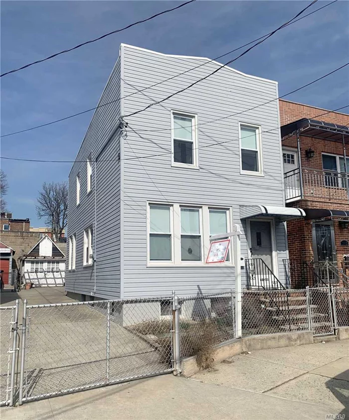 Well maintained 1 family house in the heart of Maspeth. Private driveway and garage!  New boiler and hot water heater. Roof is 3 years new! Close to all including LIE, and shops and businesses on 69th Street and Grand Avenue!