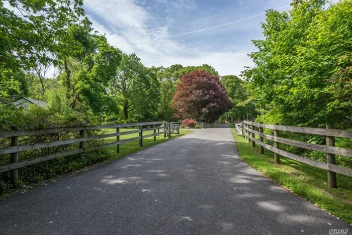 Elegant Farm Home & Estate W/Updated High End Decorator Finishes Maintaining Its Character & Charm, Welcoming Foyer Opens To Grt Rm & Gourmet Eik, Mstr Suite & Bth W/Adjacent Office & Wic On The Main, And Solarium, Wood Paneled Library & Den & Dramatic Country Living Room! 6 Bdrms On Upper Level Overlook Resort-Like Backyard W/Pool. Jericho Schools. Must See! **UNFURNISHED**