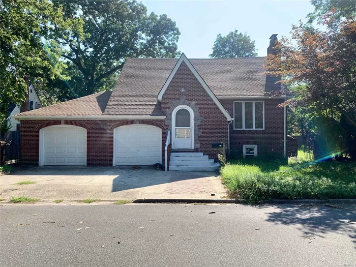 **BACK ON THE MARKET!!!*** **PRICED TO SELL** NEWLY RENOVATED!!** BEAUTIFUL BRICK STYLE HOME FEATURING 4D 3BA FULL FINISHED BASEMENT 2 CAR GARAGE, HARDWOOD FLOORS THROUGHOUT AND STAINLESS STEEL APPLIANCES.