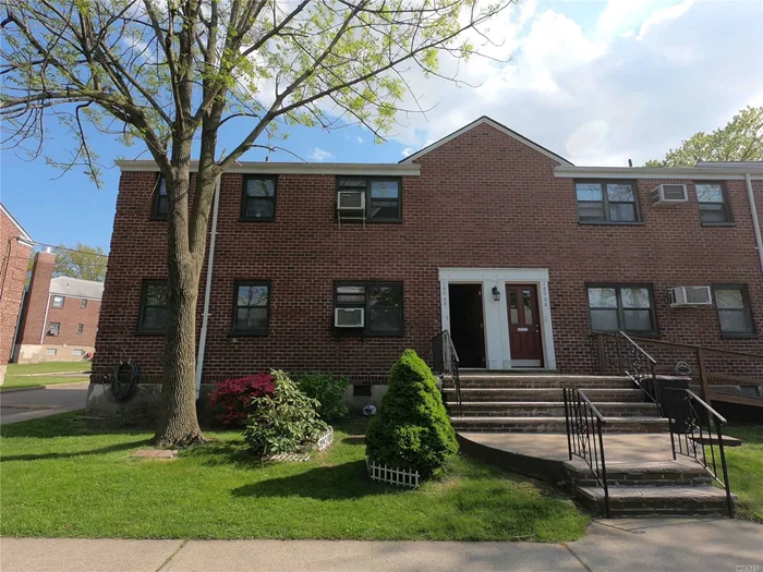 Lovely Renovated big 2 bedroom unit in the most desirable courtyard in Queens & conveniently located to everything. Southern exposure corner unit with plenty of natural light, large living room & dining area, big window in the kitchen, granite counter top. Modernly renovated bathroom, Washer/Dryer on premises. Updated attic with plenty of storage room, Approx. 465 sq ft of space, hardwood floors.Convenient to ALL: Express bus to NYC, Local shops, school, park, and major highways.