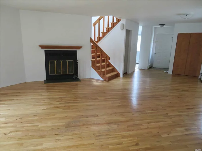 Bright And Spacious 2Br X 3.5 Bath Duplex(1, 389 sq. ft).Large LR With Fire place & Sliding Door To nice deck, Updated Eik W/Skylight, Mbr W/Walk-In-Closet & Mbath. new appliances , Full Finished Basement W/Full Bath, Playroom & Laundry Room, Off-Street-Pkg For 1 Cars. Small dog can be acceptable, No cat. Easy to view! Ready for immediate moving in!! Pet friendly !!