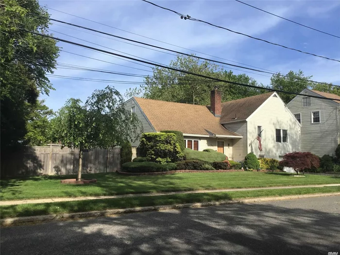 Lovely Split Level On Quiet Residential Tree Lined Street, HUGE Park-Like Property. 4BR, 2BA . This Home Comes With Additional Lot Attached, Beautiful Updated kitchen. Close To All, Must See!!!