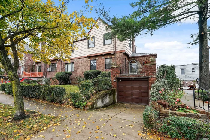 This Brick one family home sits on a corner property and boasts panoramic views of the Manhattan skyline. Featuring over sized rooms with wood floors, Eat in kitchen, formal dining room, 3 bedrooms, full finished basement, 1 car garage, private driveway, yard, nice sized front patio and a slate roof. Conveniently located near shopping and transportation. https://www.dos.ny.gov/licensing/docs/FairHousingNotice_new.pdf