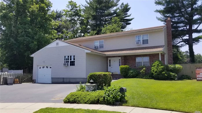 Clean & bright, rare legal 2 family home in lovely North Syosset on end of cul-de-sac with stunning clear rear view of multi-million dollar Woodside Country Club golf course! Large house with many updates, quiet neighborhood, walk to all (including LIRR) - move your extended family right in! At least one unit must be owner occupied.