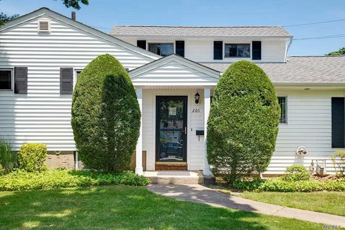 Original owner in the heart of Massapequa Park! Spacious Split level home on corner lot. First floor includes large mud room with over-sized closet, eat-in-kitchen, formal dining room, master bedroom with ensuite bath, and large walk in closet. Second Floor includes full bath, two bedrooms. Third floor, large bedroom with sitting nook, and access to attic. Full Finished basement with large room, laundry room, utility room, and workshop. Backyard includes small deck and patio.