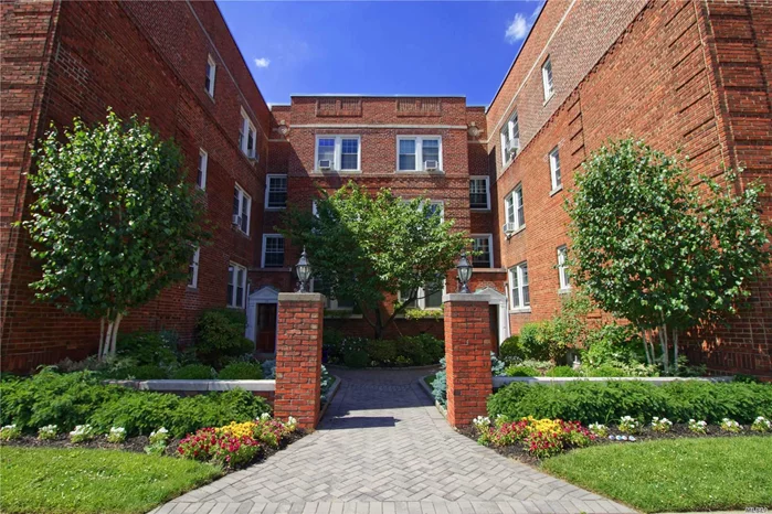 Welcome to Gaynor Gardens! Sun Drenched and Spacious top floor 1 bedroom corner apartment with updated kitchen, ample closet space, many windows throughout with east and north exposure. Great Location near LIRR to Manhattan, all shopping and restaurant. Heat and Taxes Included.