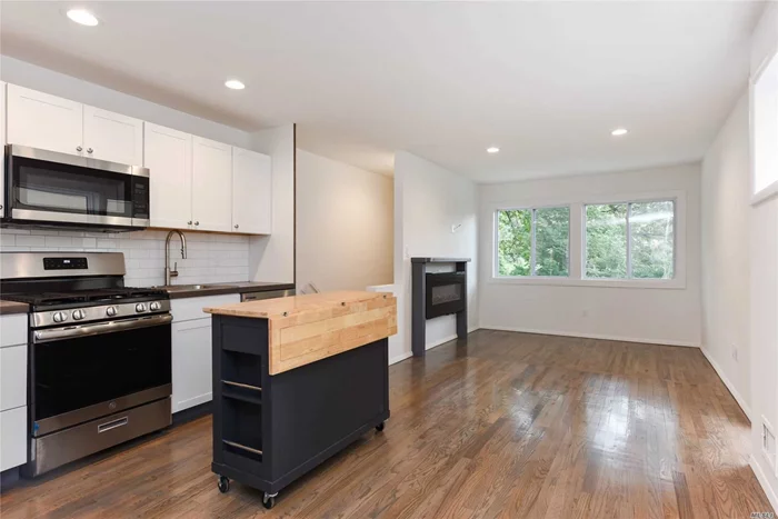 Total gut renovation.2020,  Legal 2 family. each Triplex apartment has 3 bedrooms, 3 1/2 baths, 2 bdrms with en-suite baths, Each has an elec FP in the LR, HOME OFFICE/or 3rd bedroom area, , Den,  new S/S kitchen, all hardwood floors, Open Floor plan. Basement not for tenant&rsquo;s use. It Has utilities, heat & Air conditioning, water heater, plumbing. Both apts recently rented. annual rent roll $85, 140 Both apts rented untl aug 2021