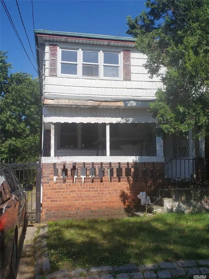 2 bed 1 bath semi attached colonial with a finished basement nice yard and close to all low taxes !!