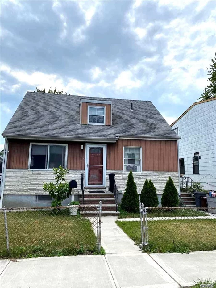 nice one family home near park . close to 495 LiE quiet residential area , full finished basement with laundry , bath  first floor has 1br with sun room (can be use as bedroom ) kitchen has door to back yard , good size livingroom,  second floor has two bedrooms