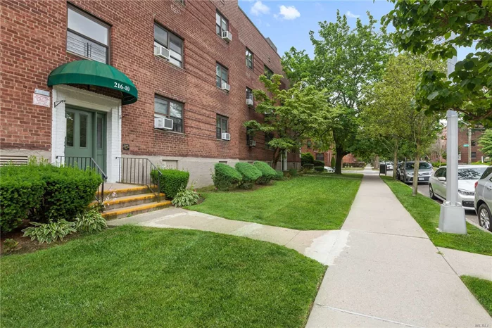 Beautiful 2 Bedroom Apartment In Jeffrey Gardens, recently renovated with plenty of sunshine and hardwood floors throughout. Close to restaurants, shops, parks, transportation, Bayside LIRR, and Buses. Convenient for access to major thoroughfares. Jeffrey Gardens Features An In-Ground Pool(extra fee),  Parking available (Wait List), And Pet Friendly!!