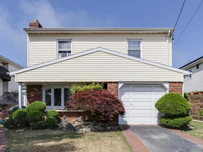 Open House 9/12/20 By Appointment, Call Our Office & Ask for Maureen To Schedule. New Howard Beach Section. Beautiful Colonial Split, 3/4 Bedrooms, 3 Full Baths, Room For Mom, Updated Kitchen, Cathedral Ceilings, Grand Dining Room, Lots Of Closet Space (Walk In Closet), Large Yard, Beautiful Landscape With Ground Sprinklers.
