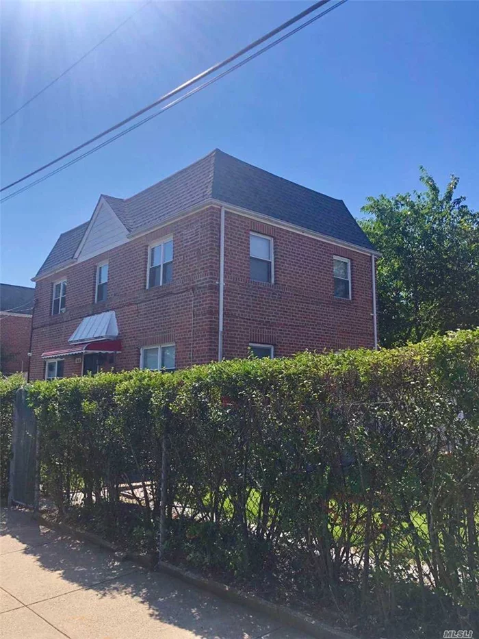 Good Location! Nice 2nd Floor Apartment In House, Large LR/DR, 2 Bedrooms 2 Full Bathrooms With All New Renovation. P.S. 173 Fresh Meadows, J.H.S. 216 George Ryan, Francis Lewis High School. Close To All, Ready For Occupancy.